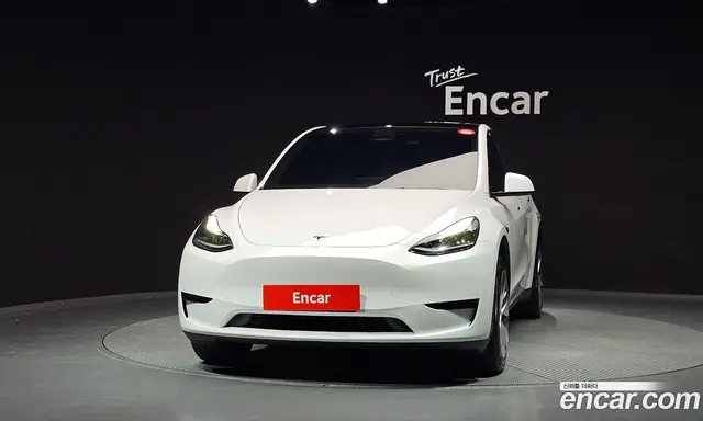 Tesla Model Y 2024 0.2 автомат (гидро), миниатюра 3 Tesla Model Y 2024 0.2 автомат (гидро), миниатюра 3