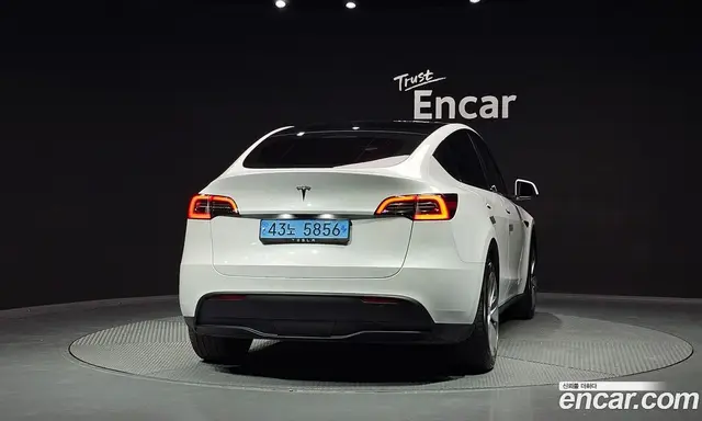 Tesla Model Y 2024 0.2 автомат (гидро), миниатюра 4 Tesla Model Y 2024 0.2 автомат (гидро), миниатюра 4