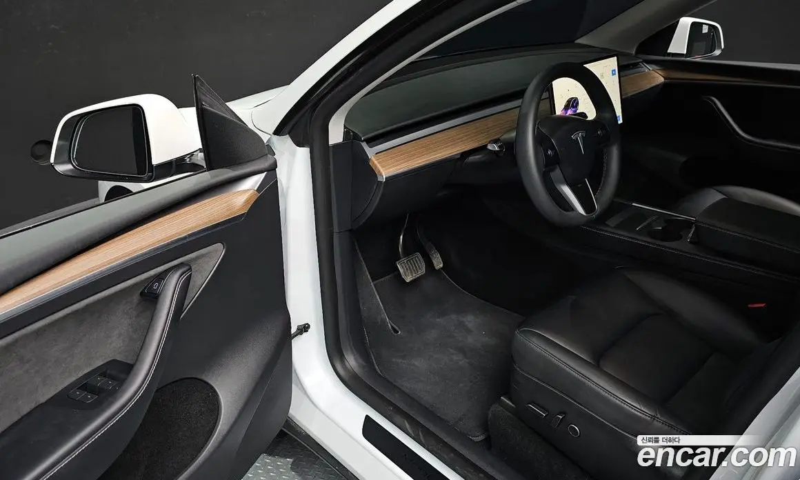 Tesla Model Y 2024 0.2 автомат (гидро), фото 10 Tesla Model Y 2024 0.2 автомат (гидро), фото 10
