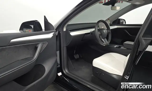 Tesla Model Y 2024 0.2 автомат (гидро), миниатюра 12