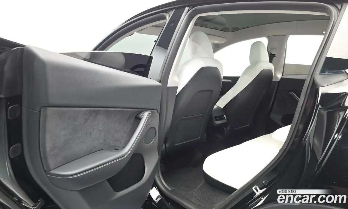 Tesla Model Y 2024 0.2 автомат (гидро), фото 15 Tesla Model Y 2024 0.2 автомат (гидро), фото 15