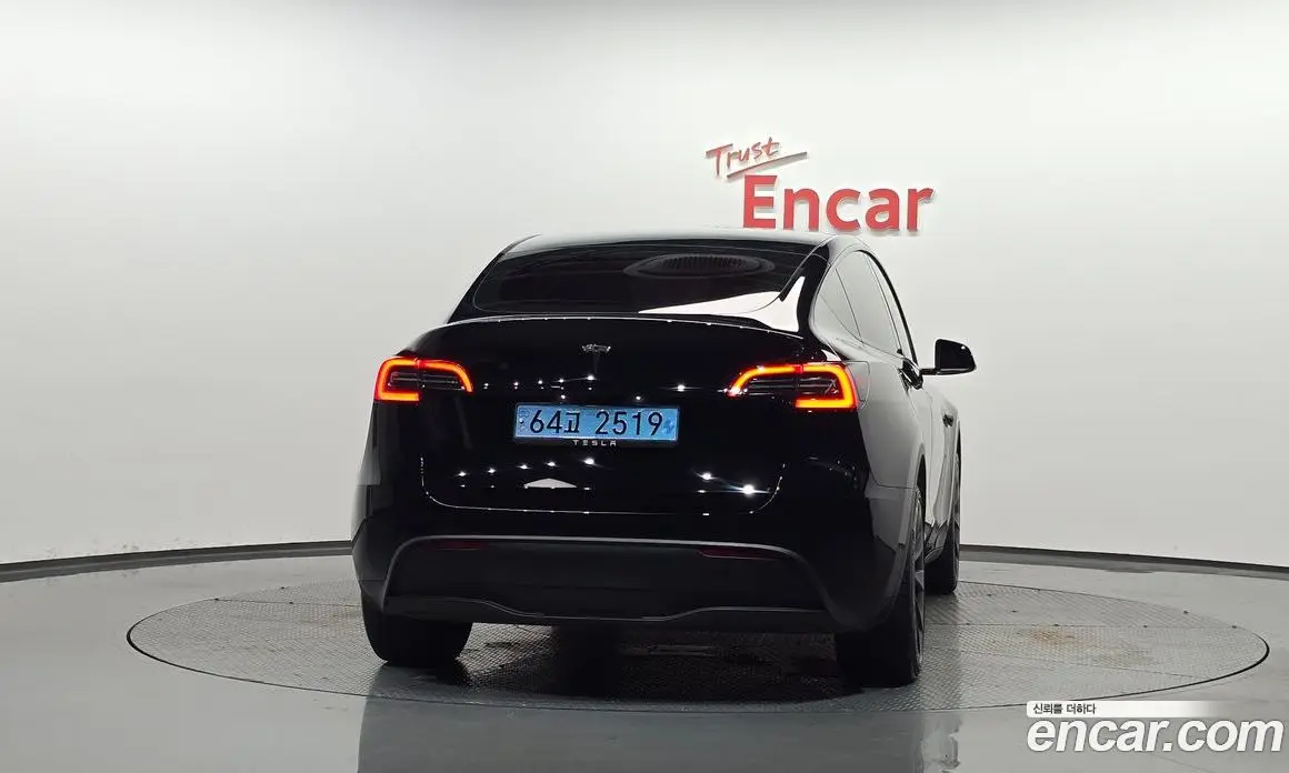 Tesla Model Y 2024 0.2 автомат (гидро), фото 3 Tesla Model Y 2024 0.2 автомат (гидро), фото 3