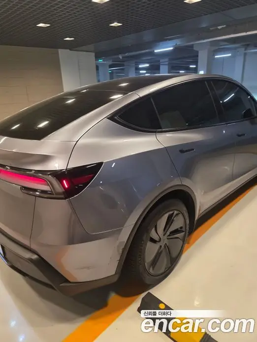 Tesla Model Y 2025 автомат (гидро), миниатюра 2 Tesla Model Y 2025 автомат (гидро), миниатюра 2