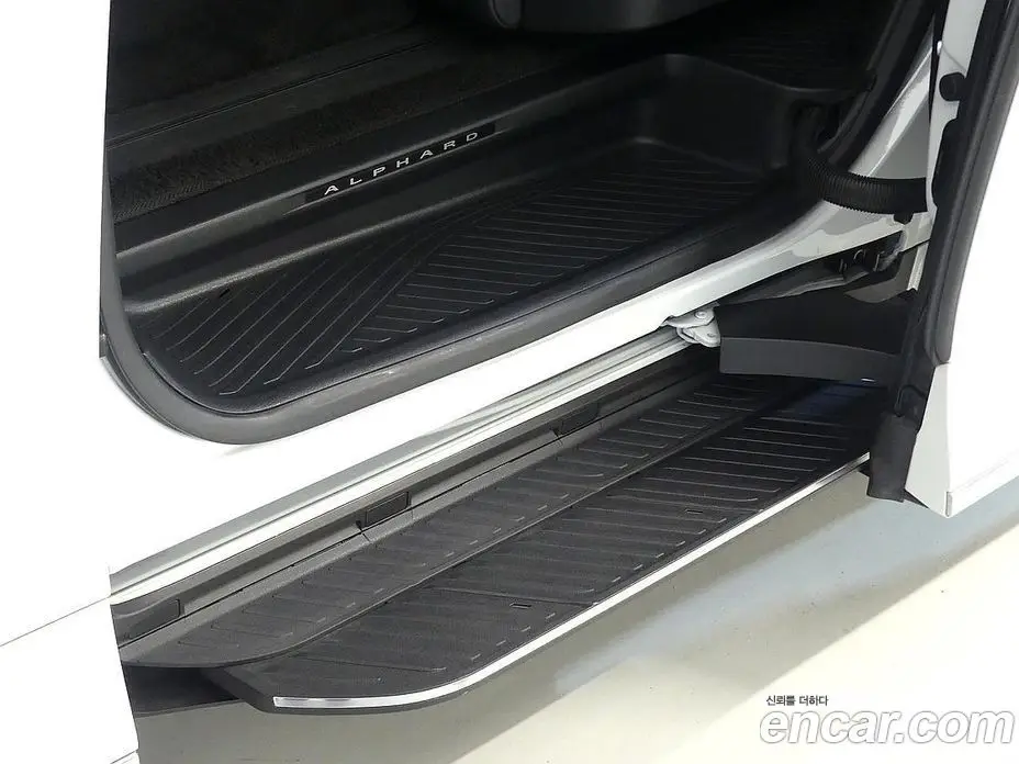 Toyota Alphard 2025 2.5 автомат (гидро), фото 18 Toyota Alphard 2025 2.5 автомат (гидро), фото 18