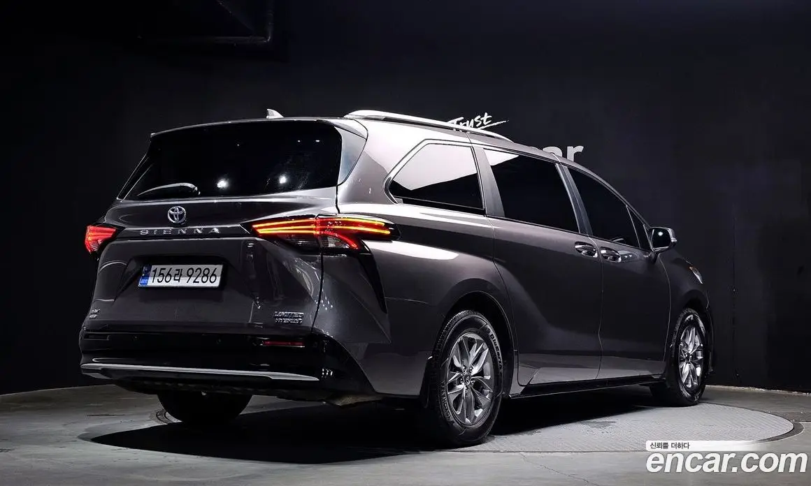 Toyota Sienna 2023 2.5 автомат (гидро), фото 2 Toyota Sienna 2023 2.5 автомат (гидро), фото 2