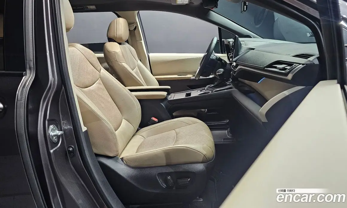 Toyota Sienna 2023 2.5 автомат (гидро), фото 16 Toyota Sienna 2023 2.5 автомат (гидро), фото 16