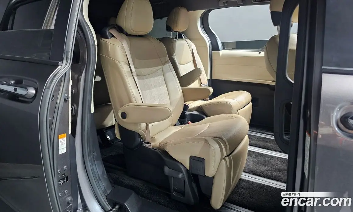 Toyota Sienna 2023 2.5 автомат (гидро), фото 18 Toyota Sienna 2023 2.5 автомат (гидро), фото 18