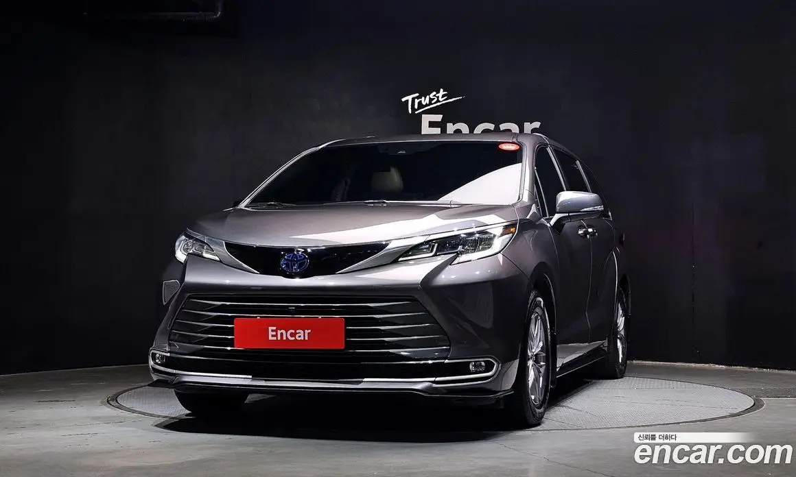 Toyota Sienna 2023 2.5 автомат (гидро), фото 3 Toyota Sienna 2023 2.5 автомат (гидро), фото 3