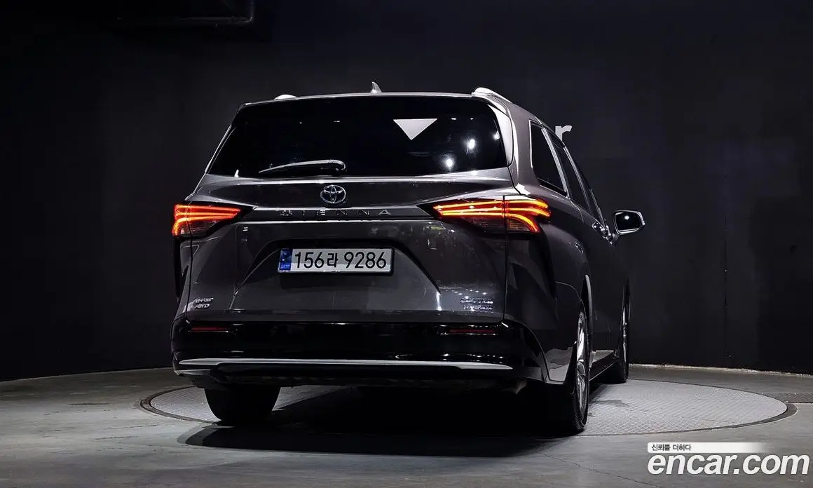 Toyota Sienna 2023 2.5 автомат (гидро), фото 4 Toyota Sienna 2023 2.5 автомат (гидро), фото 4