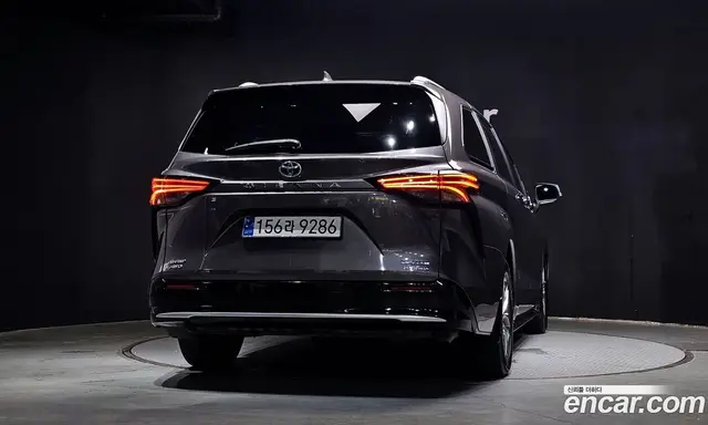 Toyota Sienna 2023 2.5 автомат (гидро), миниатюра 4 Toyota Sienna 2023 2.5 автомат (гидро), миниатюра 4
