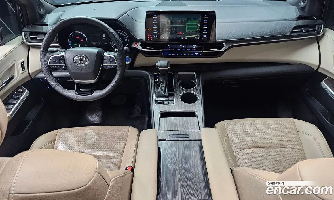 Toyota Sienna 2023 2.5 автомат (гидро), фото 10 Toyota Sienna 2023 2.5 автомат (гидро), фото 10
