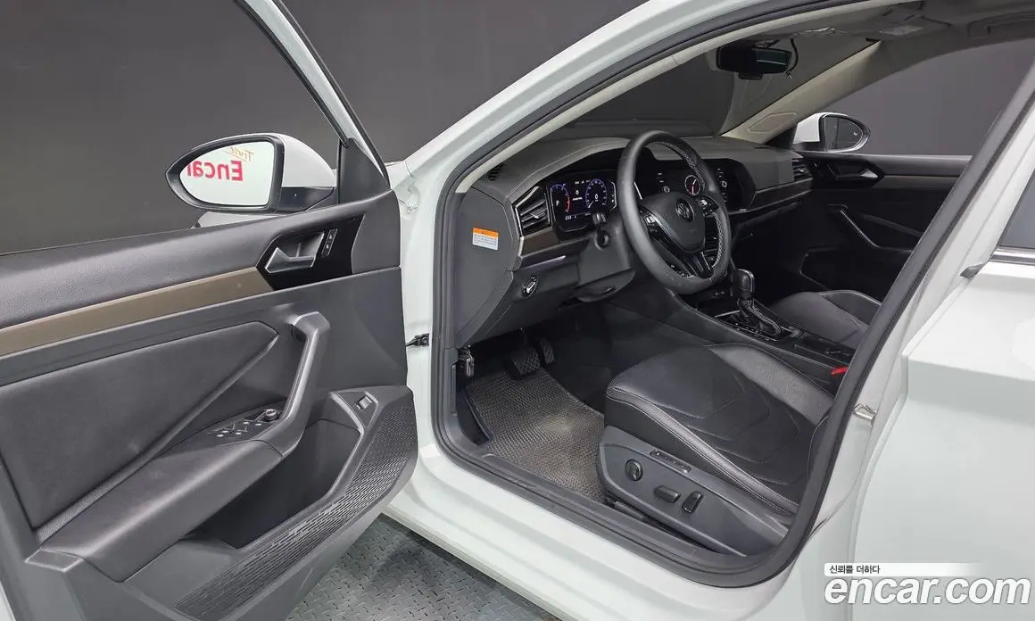 Volkswagen Jetta 2021 1.4 автомат (гидро), фото 13