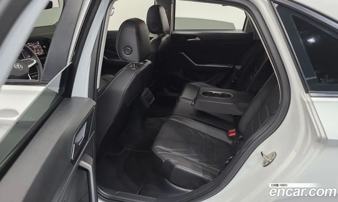 Volkswagen Jetta 2023 1.5 автомат (гидро), фото 18 Volkswagen Jetta 2023 1.5 автомат (гидро), фото 18