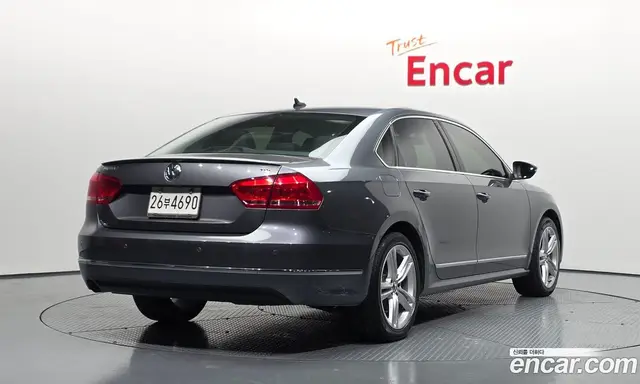 Volkswagen Passat 2015 2.0 автомат (гидро), миниатюра 2