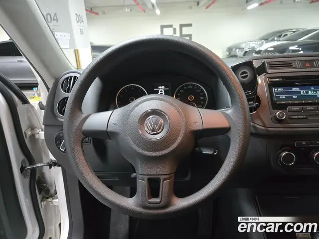 Volkswagen Tiguan 2014 2.0 автомат (гидро), миниатюра 12