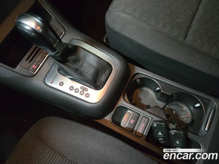 Volkswagen Tiguan 2014 2.0 автомат (гидро), фото 17 Volkswagen Tiguan 2014 2.0 автомат (гидро), фото 17