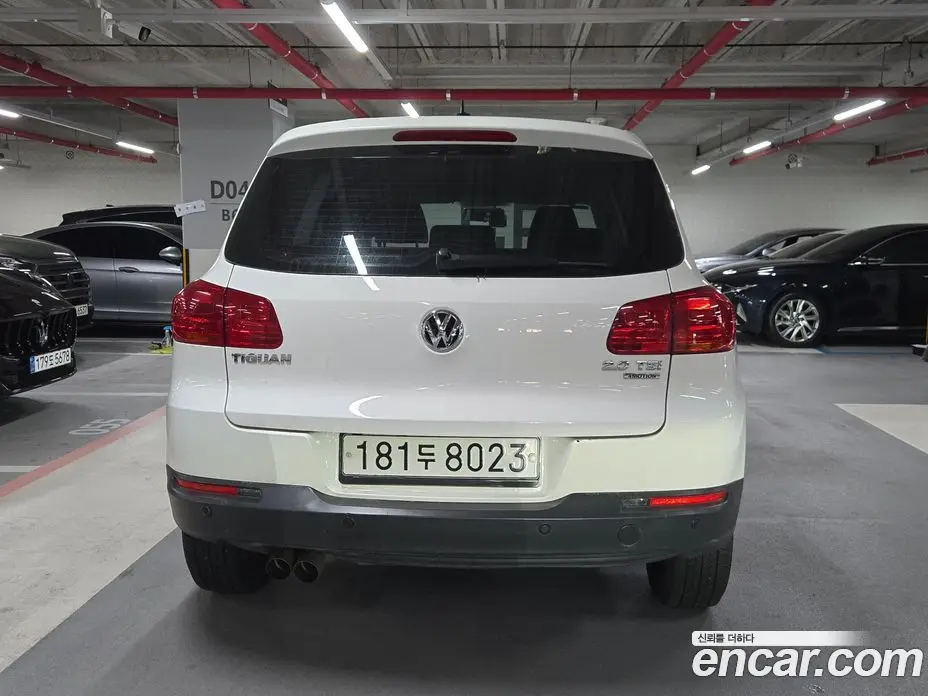 Volkswagen Tiguan 2014 2.0 автомат (гидро), фото 4 Volkswagen Tiguan 2014 2.0 автомат (гидро), фото 4