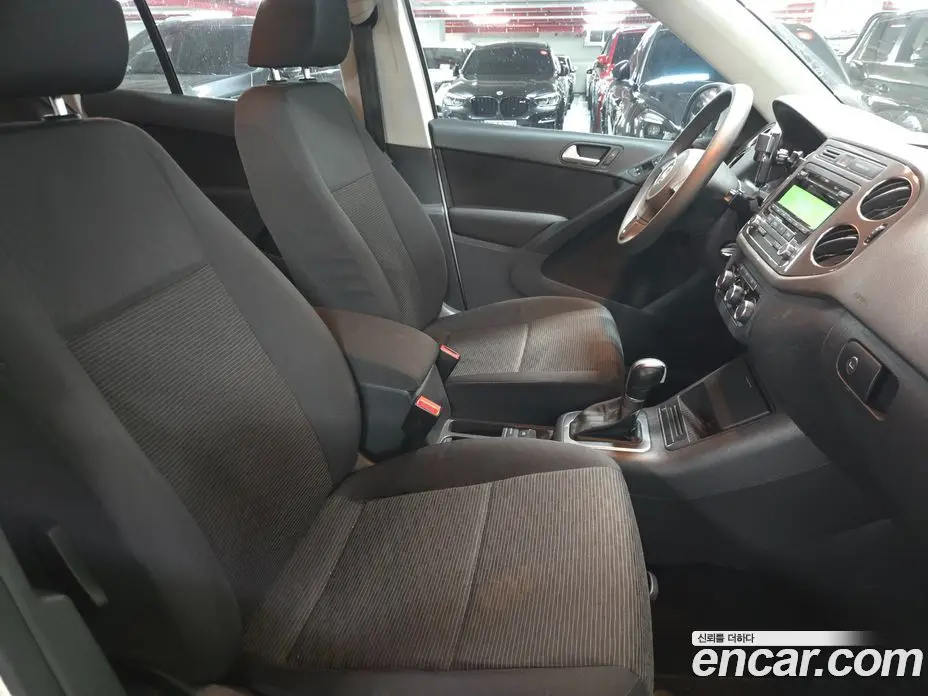 Volkswagen Tiguan 2014 2.0 автомат (гидро), фото 7 Volkswagen Tiguan 2014 2.0 автомат (гидро), фото 7