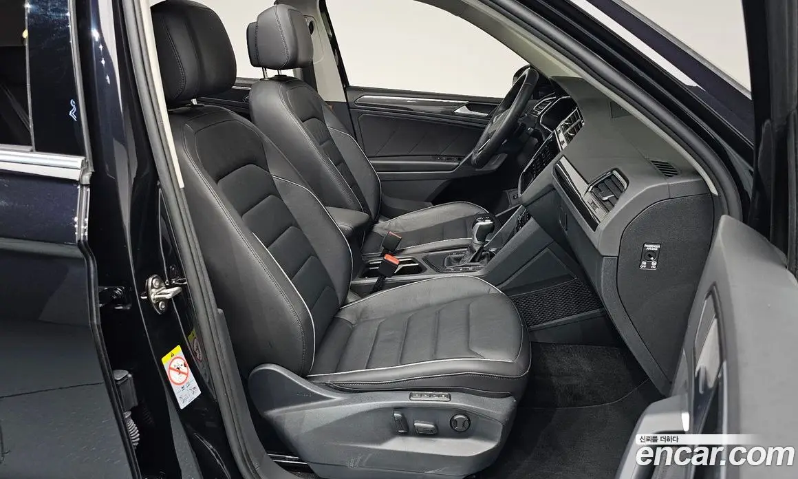 Volkswagen Tiguan 2023 2.0 автомат (гидро), фото 15