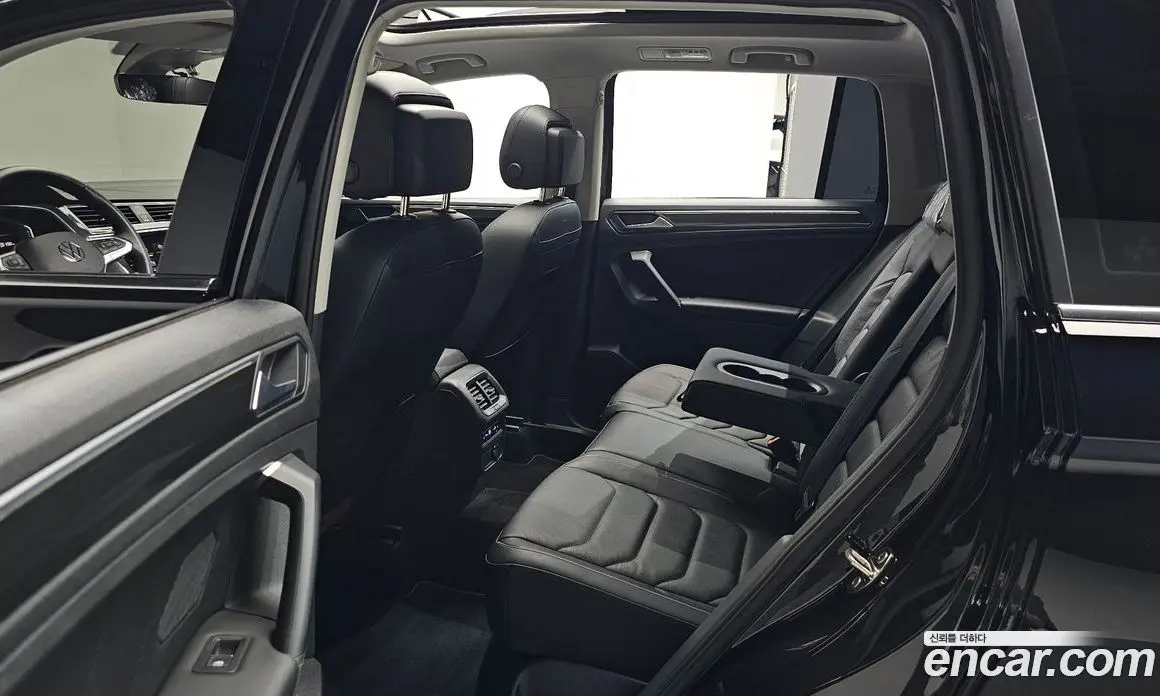 Volkswagen Tiguan 2023 2.0 автомат (гидро), фото 17