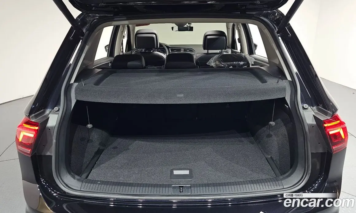 Volkswagen Tiguan 2023 2.0 автомат (гидро), фото 25