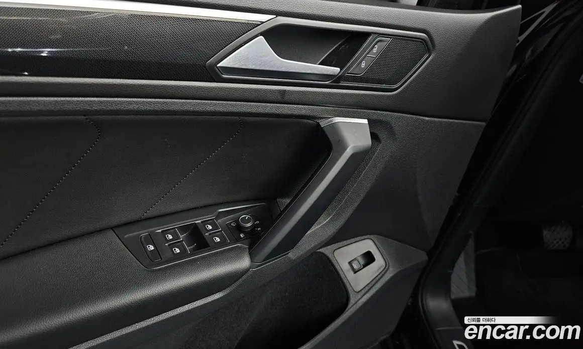 Volkswagen Tiguan 2023 2.0 автомат (гидро), фото 37