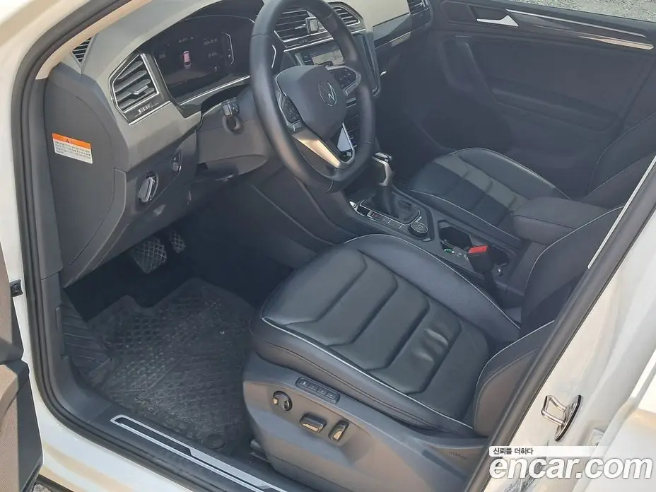 Volkswagen Tiguan 2023 2.0 автомат (гидро), фото 15 Volkswagen Tiguan 2023 2.0 автомат (гидро), фото 15