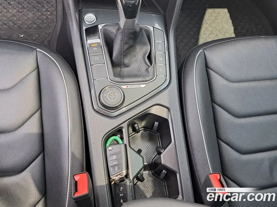 Volkswagen Tiguan 2023 2.0 автомат (гидро), фото 19 Volkswagen Tiguan 2023 2.0 автомат (гидро), фото 19