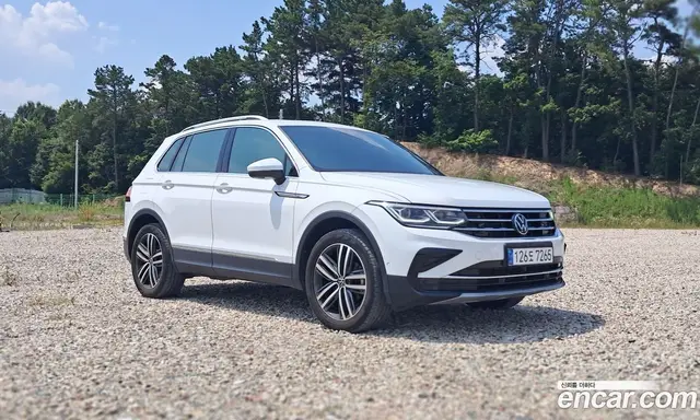 Volkswagen Tiguan 2023 2.0 автомат (гидро), миниатюра 3 Volkswagen Tiguan 2023 2.0 автомат (гидро), миниатюра 3