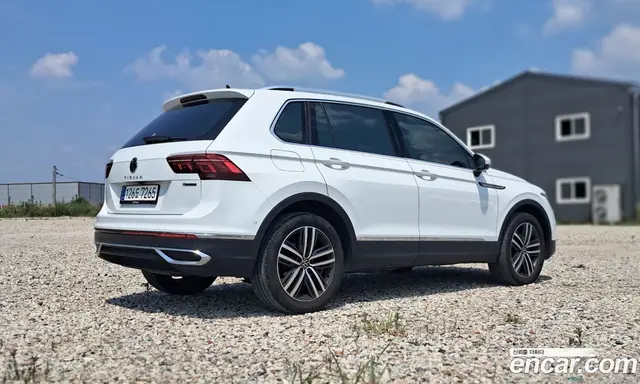 Volkswagen Tiguan 2023 2.0 автомат (гидро), миниатюра 5 Volkswagen Tiguan 2023 2.0 автомат (гидро), миниатюра 5