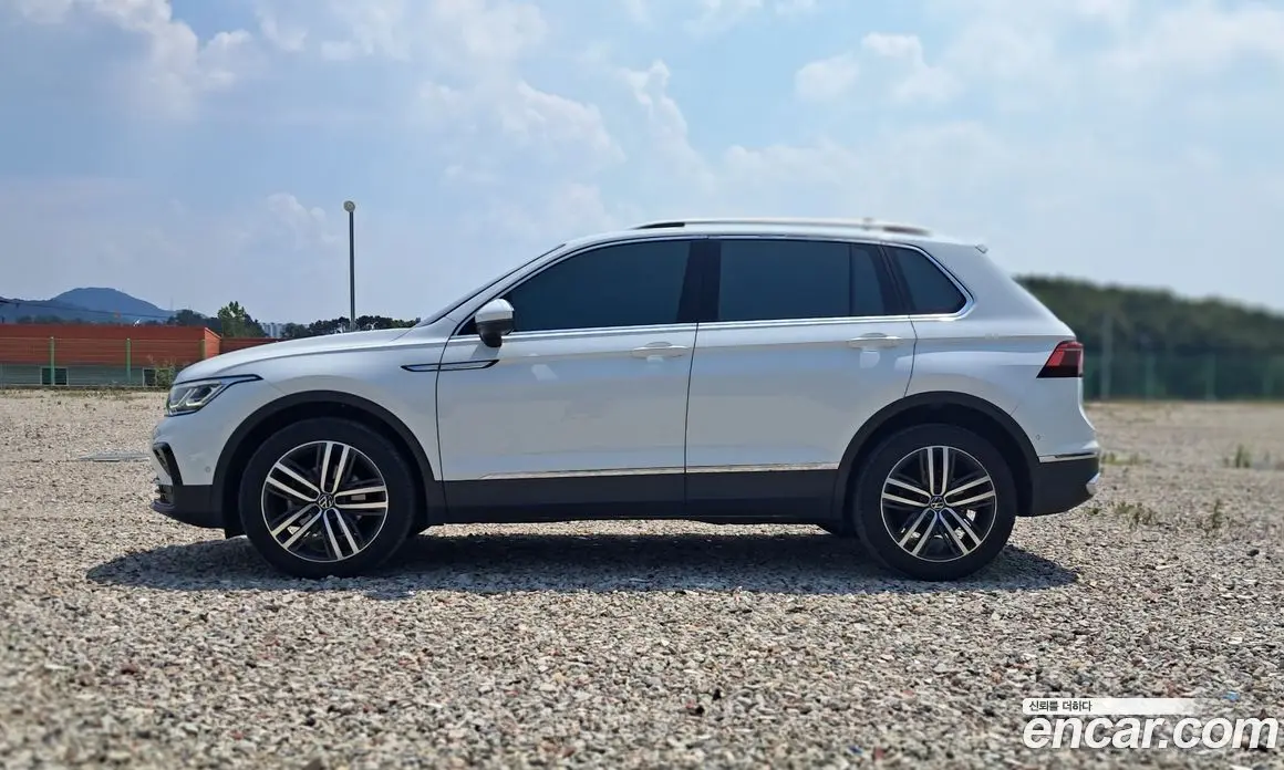Volkswagen Tiguan 2023 2.0 автомат (гидро), фото 7 Volkswagen Tiguan 2023 2.0 автомат (гидро), фото 7
