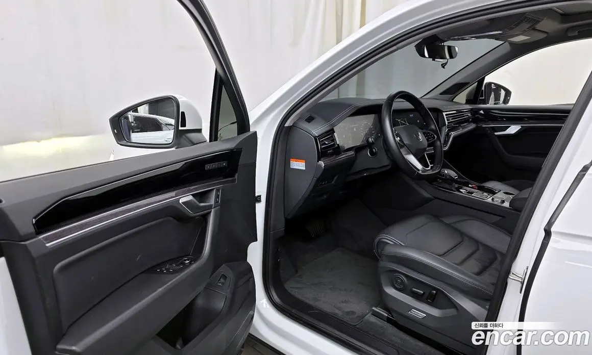 Volkswagen Touareg 2020 3.0 автомат (гидро), фото 10 Volkswagen Touareg 2020 3.0 автомат (гидро), фото 10