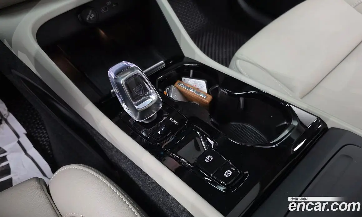 Volvo XC40 2022 2.0 автомат (гидро), фото 12 Volvo XC40 2022 2.0 автомат (гидро), фото 12