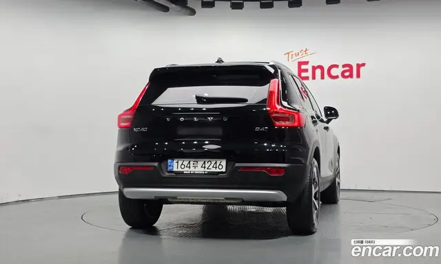 Volvo XC40 2022 2.0 автомат (гидро), миниатюра 4 Volvo XC40 2022 2.0 автомат (гидро), миниатюра 4