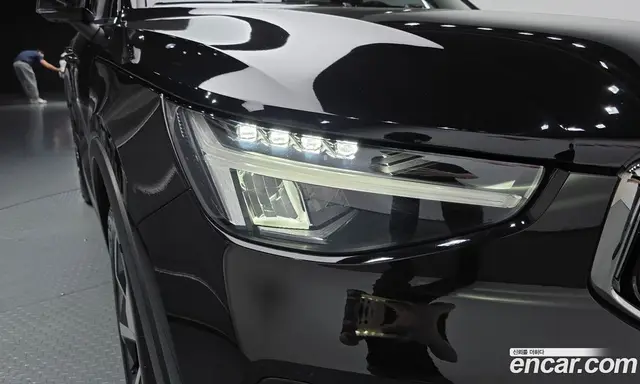 Volvo XC40 2022 2.0 автомат (гидро), миниатюра 8 Volvo XC40 2022 2.0 автомат (гидро), миниатюра 8