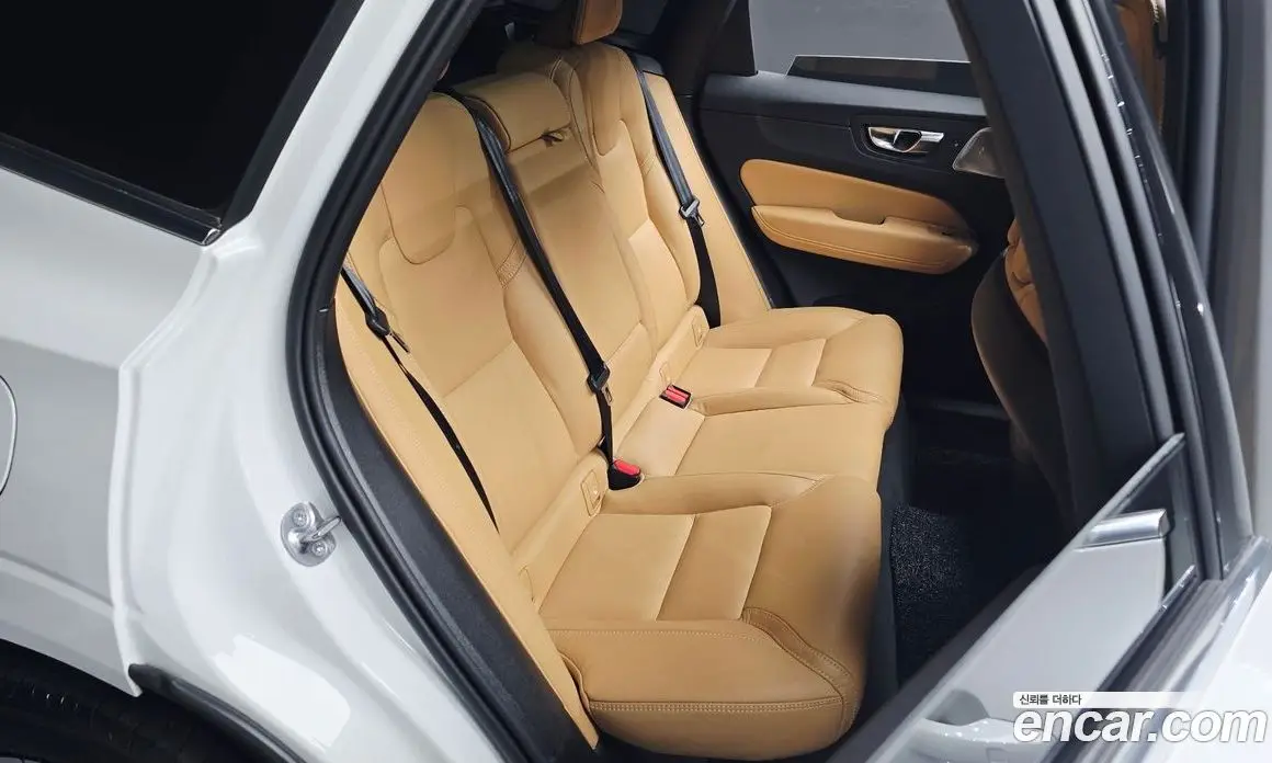 Volvo XC60 2024 2.0 автомат (гидро), фото 18 Volvo XC60 2024 2.0 автомат (гидро), фото 18