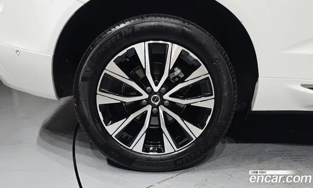 Volvo XC60 2024 2.0 автомат (гидро), миниатюра 5 Volvo XC60 2024 2.0 автомат (гидро), миниатюра 5