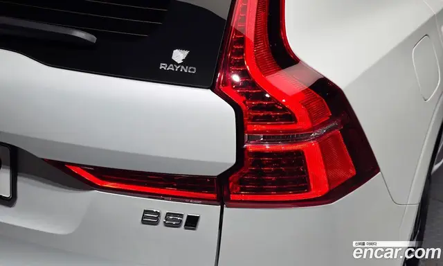 Volvo XC60 2024 2.0 автомат (гидро), миниатюра 9 Volvo XC60 2024 2.0 автомат (гидро), миниатюра 9