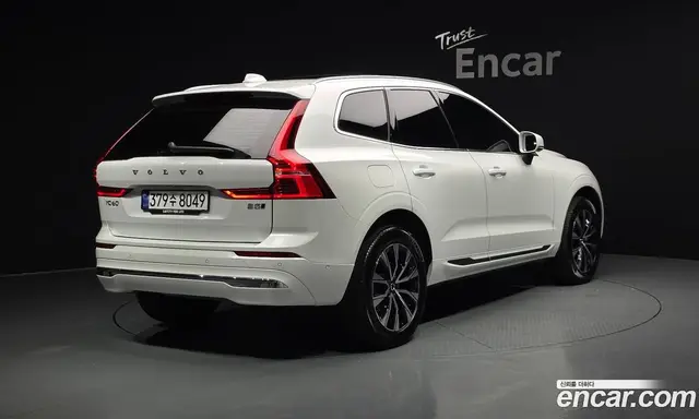 Volvo XC60 2025 2.0 автомат (гидро), миниатюра 2 Volvo XC60 2025 2.0 автомат (гидро), миниатюра 2