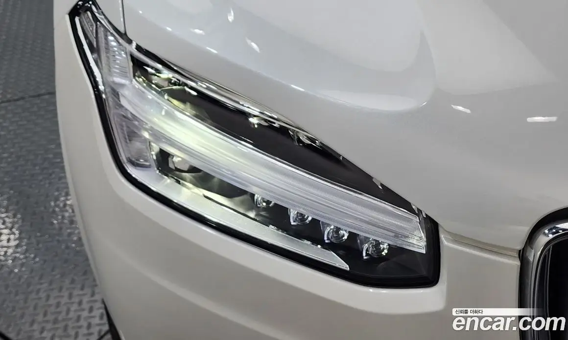 Volvo XC90 2022 2.0 автомат (гидро), фото 8 Volvo XC90 2022 2.0 автомат (гидро), фото 8