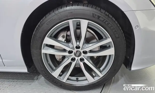 Audi A6 2021 2.0 автомат (гидро), миниатюра 7
