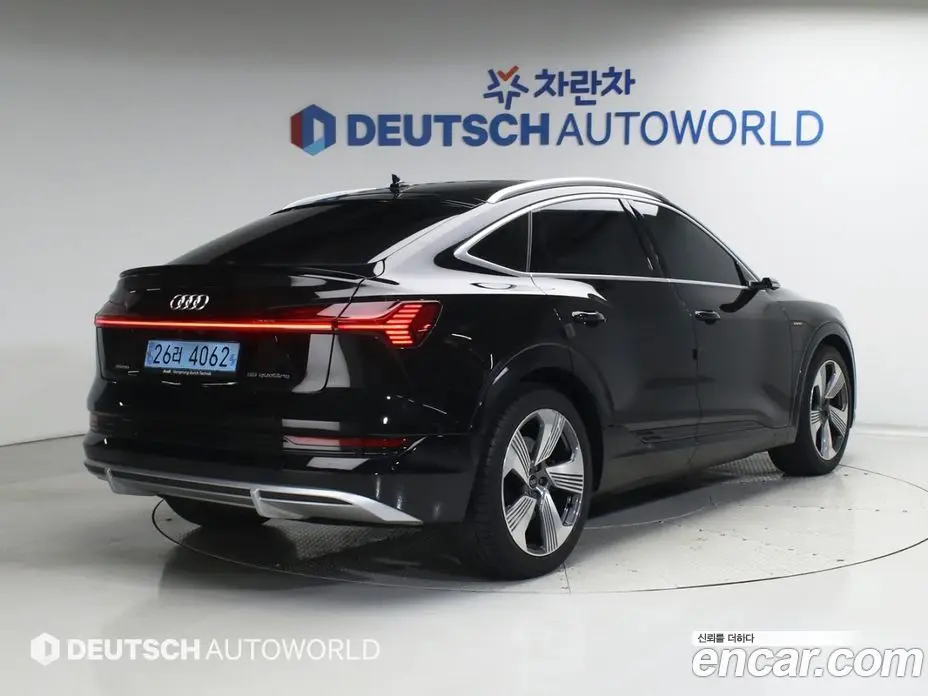 Audi e-tron 2021 1.7 автомат (гидро), фото 2 Audi e-tron 2021 1.7 автомат (гидро), фото 2