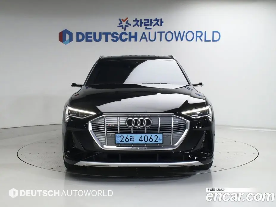 Audi e-tron 2021 1.7 автомат (гидро), фото 3 Audi e-tron 2021 1.7 автомат (гидро), фото 3