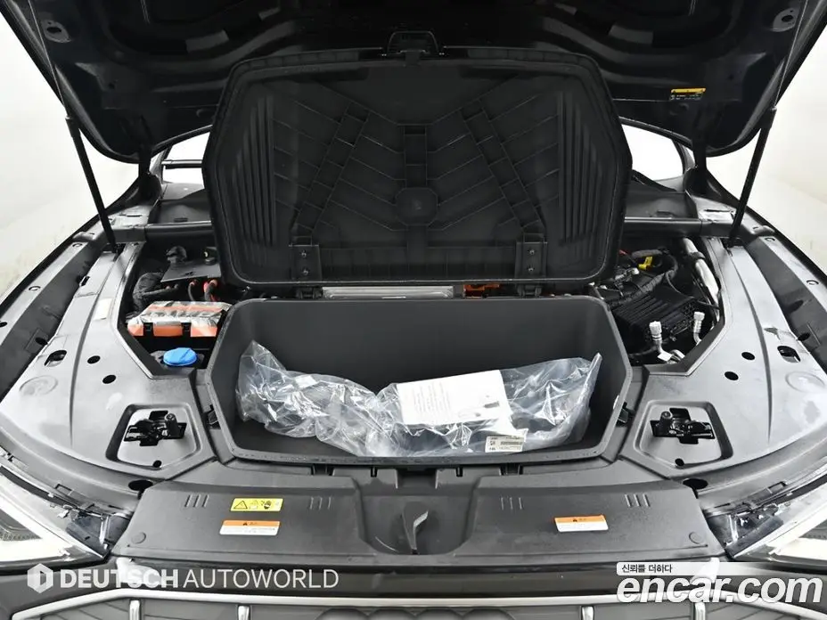 Audi e-tron 2021 1.7 автомат (гидро), фото 6 Audi e-tron 2021 1.7 автомат (гидро), фото 6