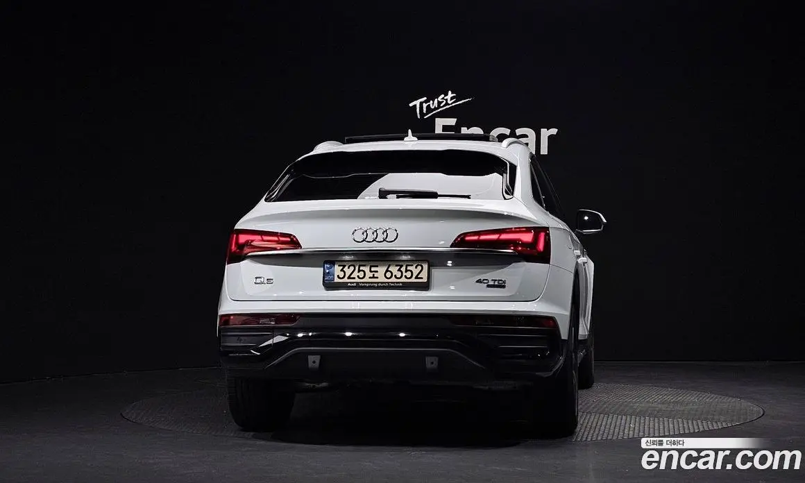 Audi Q5 2022 2.0 автомат (гидро), фото 4