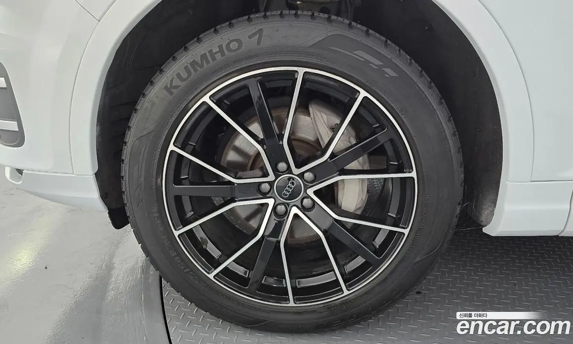 Audi Q7 2019 2.0 автомат (гидро), фото 5 Audi Q7 2019 2.0 автомат (гидро), фото 5