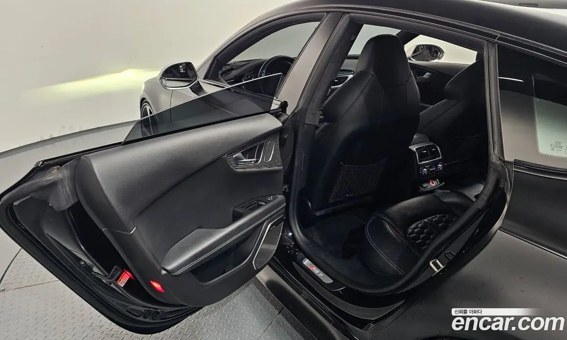 Audi RS7 2014 4.0 автомат (гидро), фото 19 Audi RS7 2014 4.0 автомат (гидро), фото 19