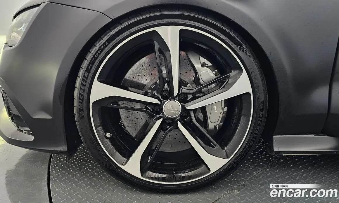 Audi RS7 2014 4.0 автомат (гидро), фото 5 Audi RS7 2014 4.0 автомат (гидро), фото 5