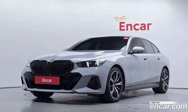 BMW 5 серия 2025 2.0 автомат (гидро), миниатюра 1 BMW 5 серия 2025 2.0 автомат (гидро), миниатюра 1