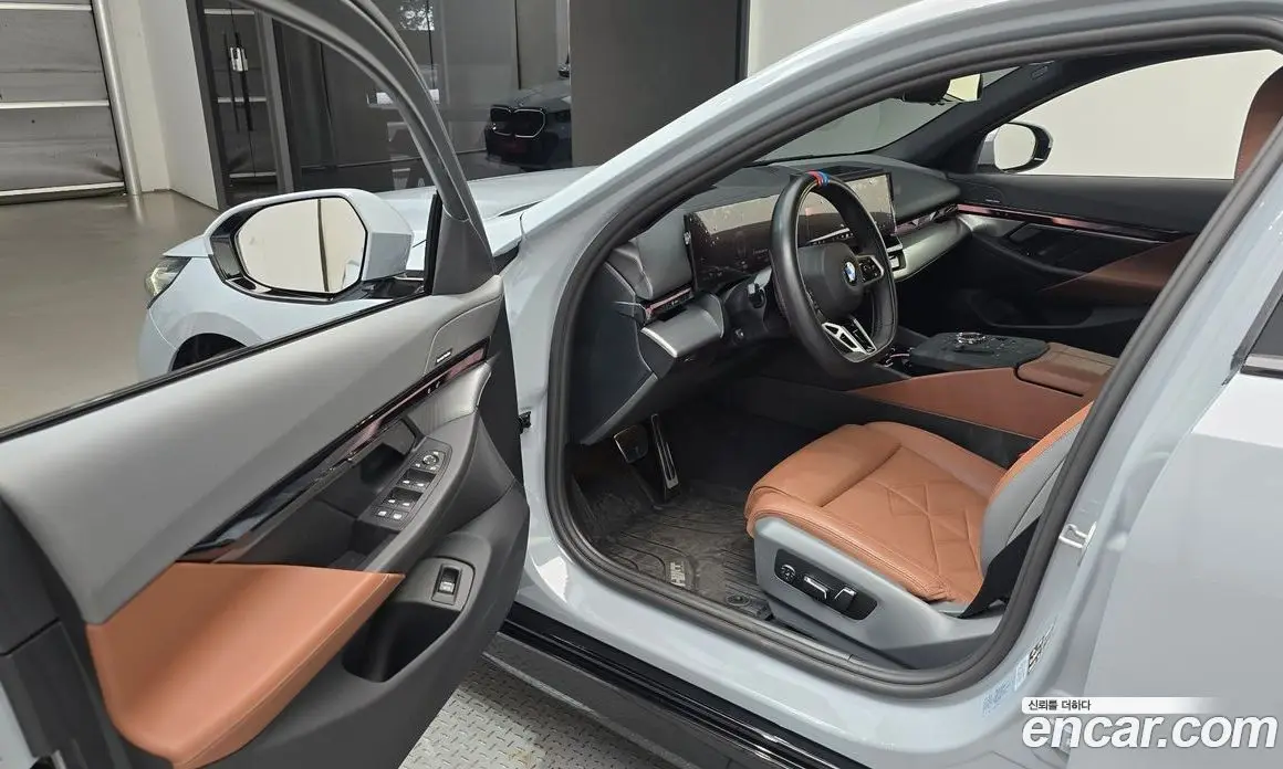 BMW 5 серия 2025 2.0 автомат (гидро), фото 13 BMW 5 серия 2025 2.0 автомат (гидро), фото 13
